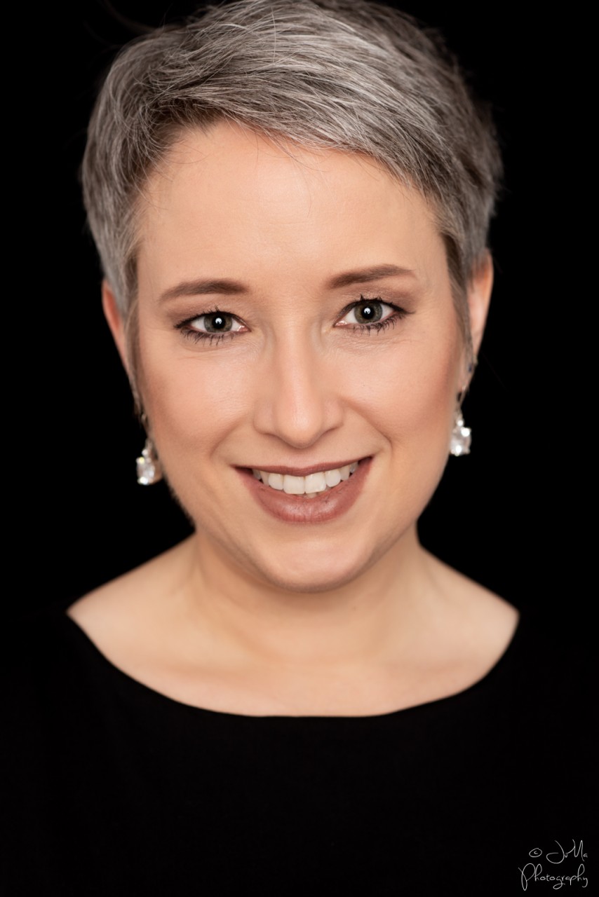 Referentin Elke Höfler