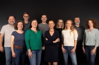 Das Team der Abteilung "Learning, Innovation and Technology" stellt sich vor. Von rechts nach links: Claudia Glößl, Erich Wappis, Linda Michelitsch, Maria Lechthaler, Birgit Phillips, Thomas Kautz, Irmgard Schinnerl-Beikircher, Philipp Schmid, Anastasia Sfiri, Martin Gutzelnig. Es fehlt Wolfgang Schrattner am Bild.